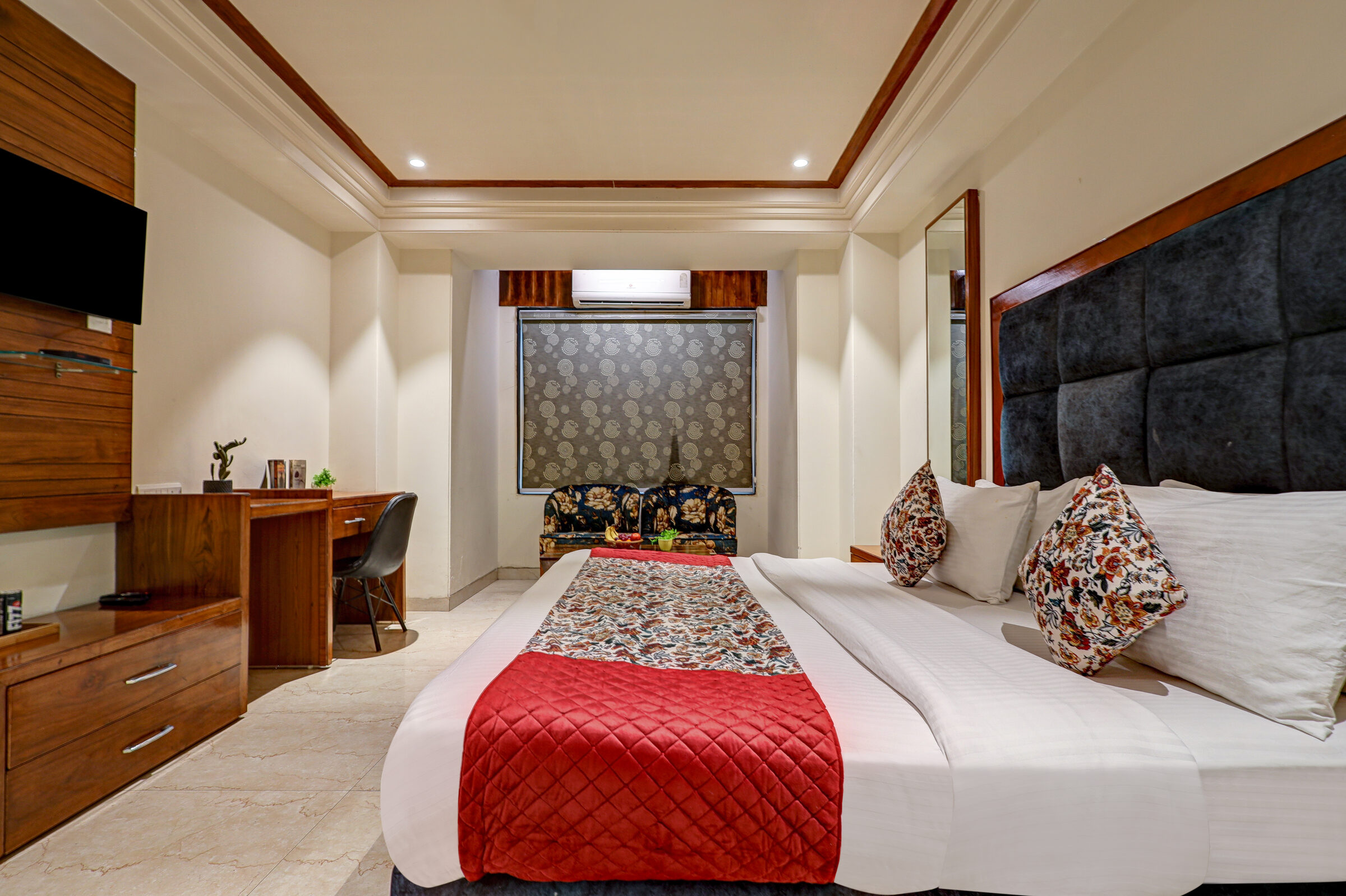 Couple-Friendly AC Room at Lavanya Motel